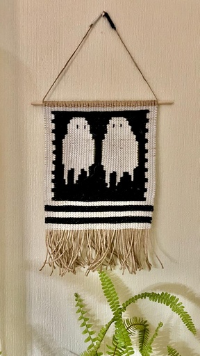 Tapiz Fantasmas yute y lana 25 x 27 cm 100% hecho a mano